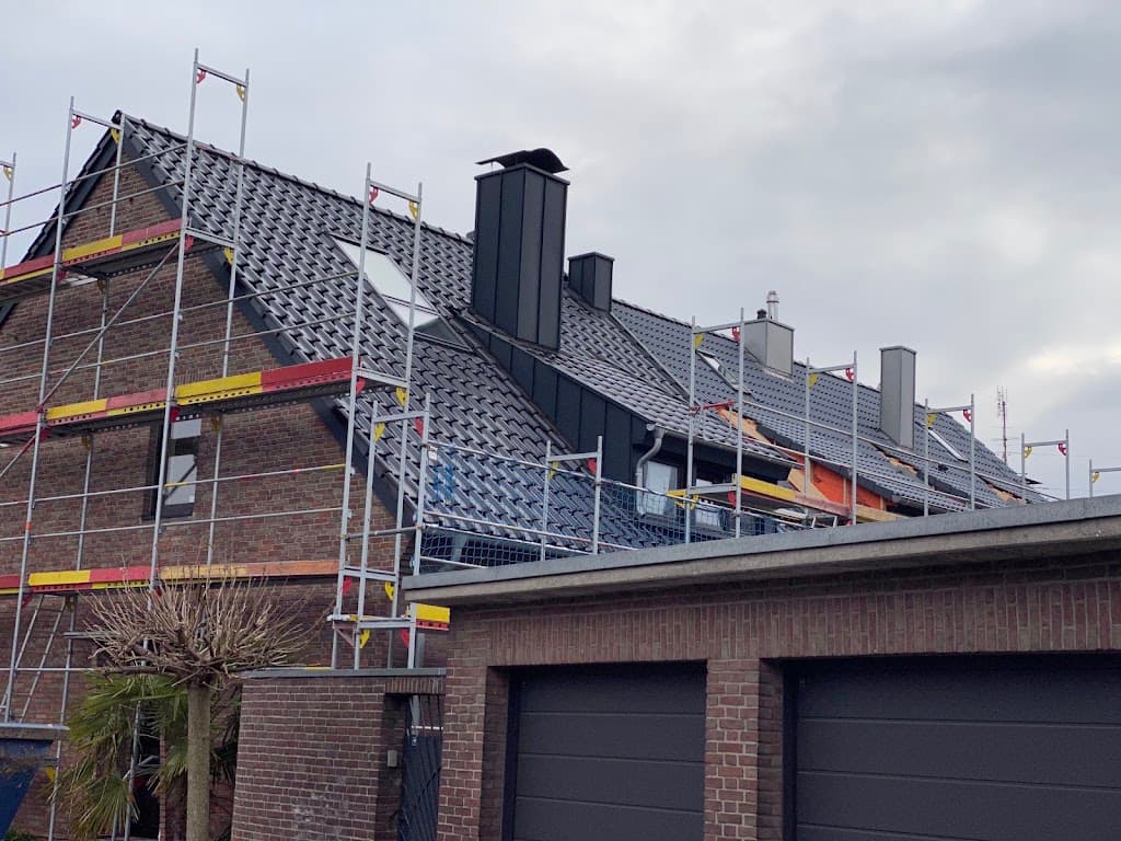 Bedachungen Schmitz - VELUX Dachfenster Experte & Dachdecker Meisterbetrieb