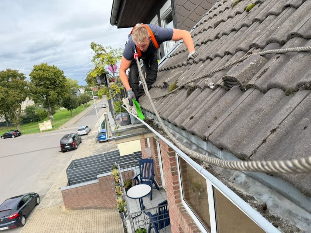 Dachrinnenservice Hauschild — 1