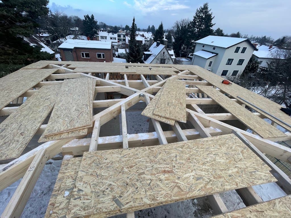 Dachdecker Berlin | Dachdeckerei | C & H Dachbau Gmbh