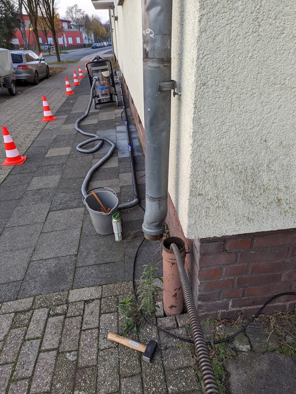 Dachrinnenreinigung-Weiss / DRR-Weiss